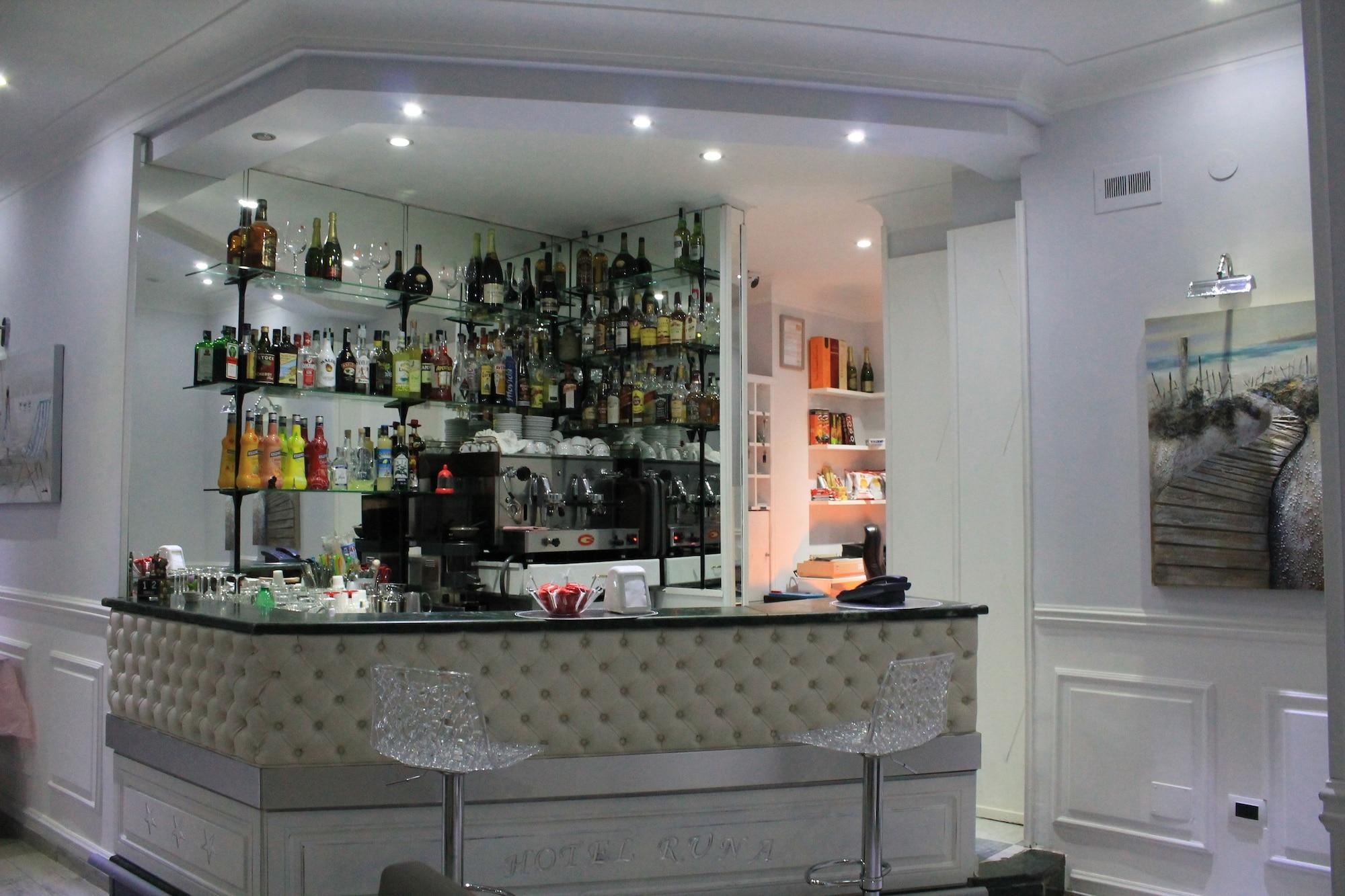 Bar/Salón Runa Hotel