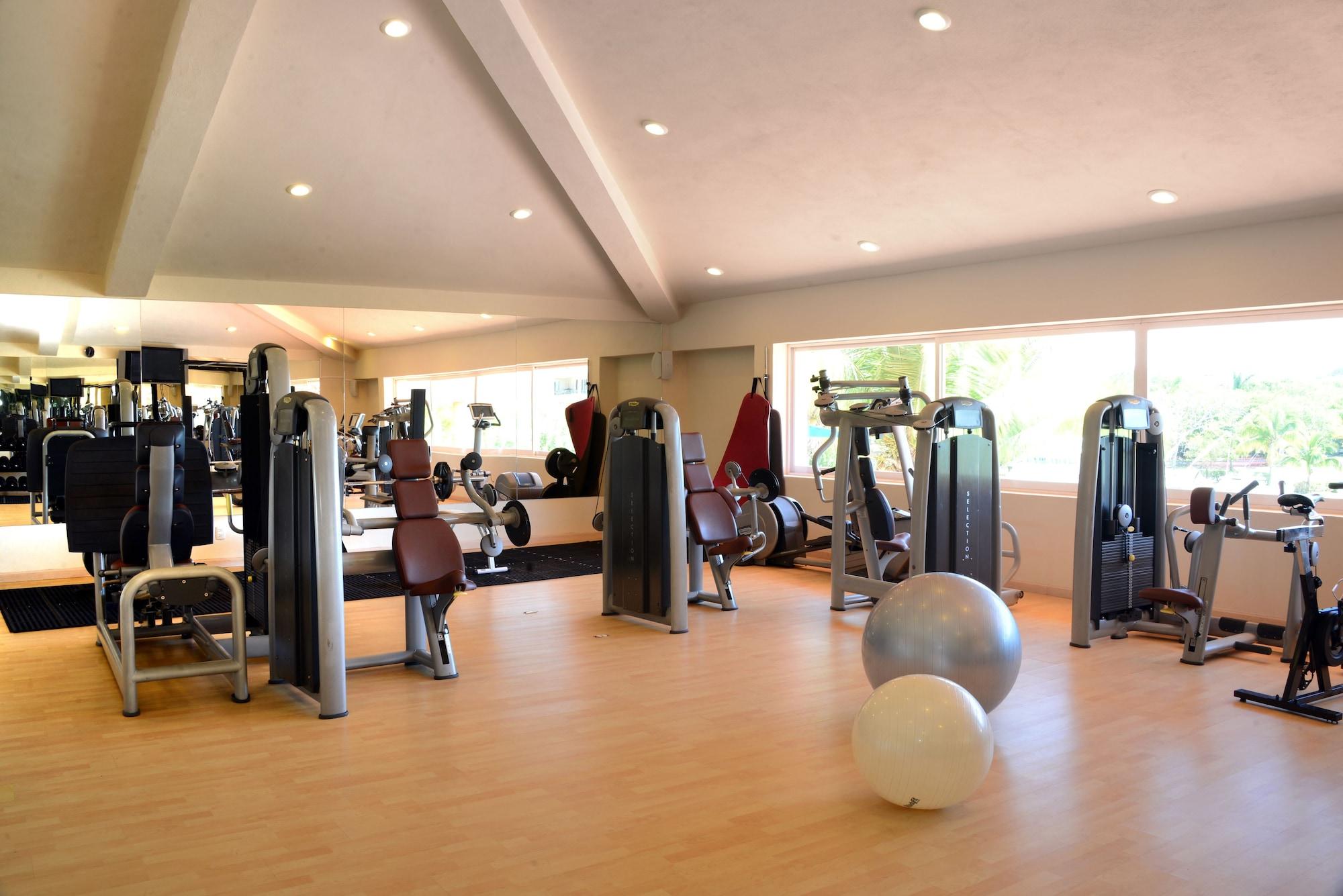 Gimnasio Porto Bello Gran Marina by GuruHotel