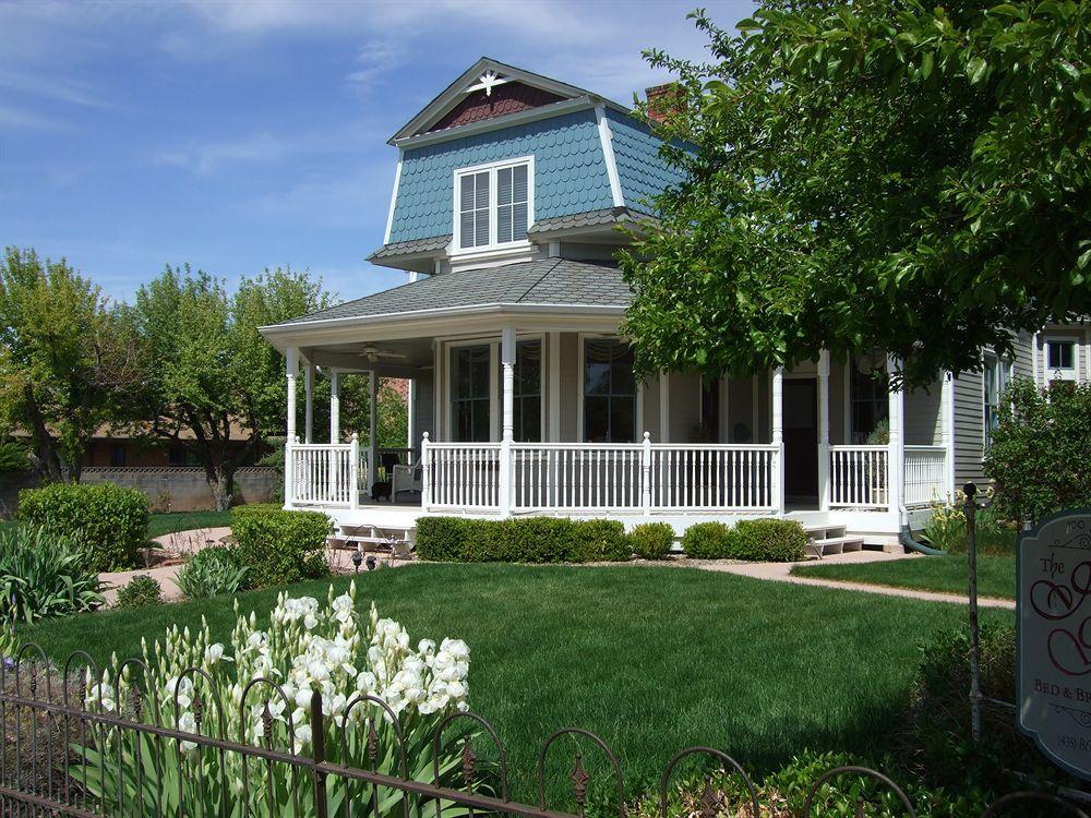 The Iron Gate Inn by null