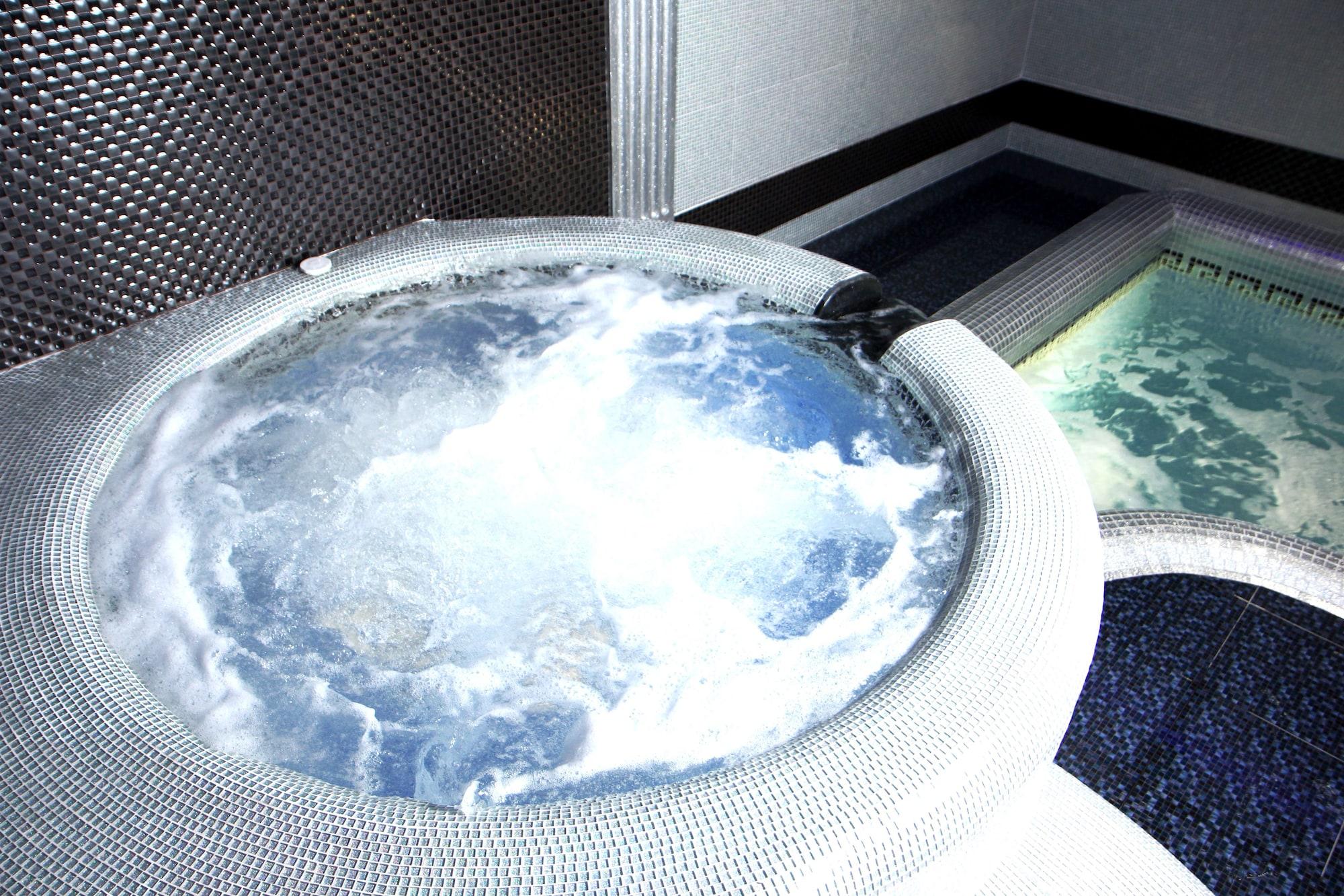 Vista Piscina Hotel Roma Yerevan & Tours