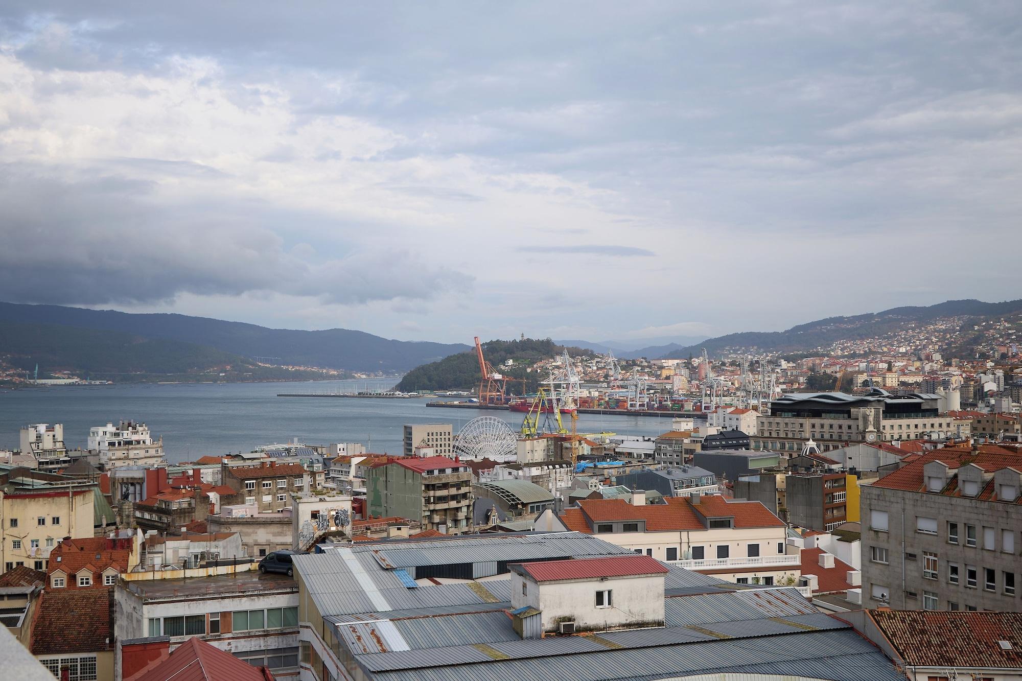 Vista Exterior Hotel Vigo Plaza