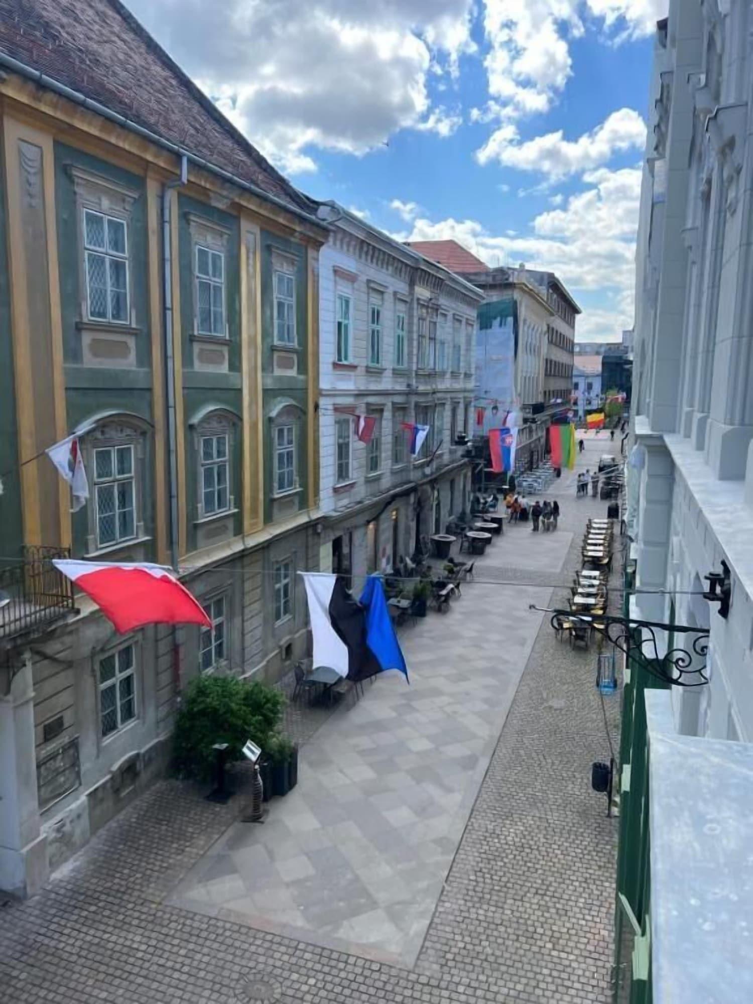 Varios VISAJ Downtown