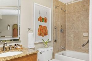 Alquiler Vacacional - 2BR Villa at Marriott Villas at Doral – Full Kitchen + Golf & Resort Amenities