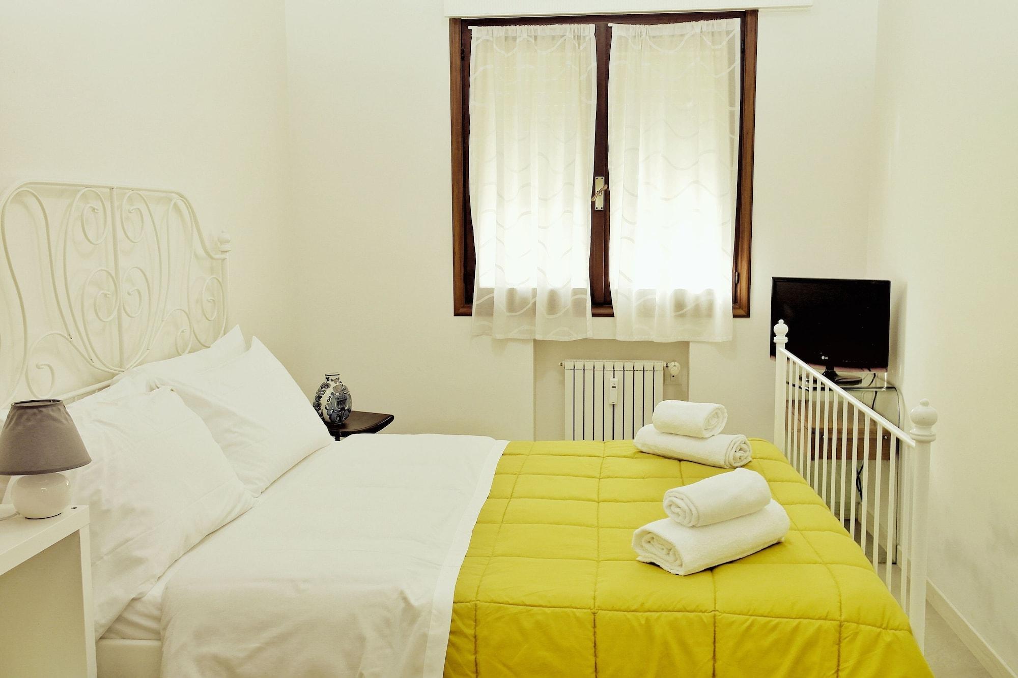 Varios Rosa Garden B&B