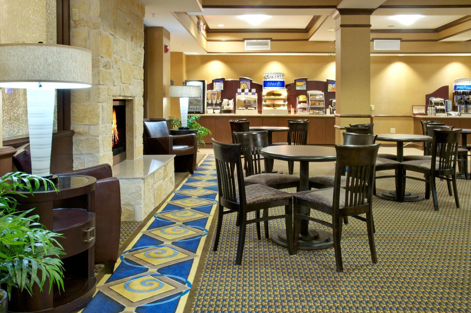 Restaurant Aspen Grand Hotel Houston