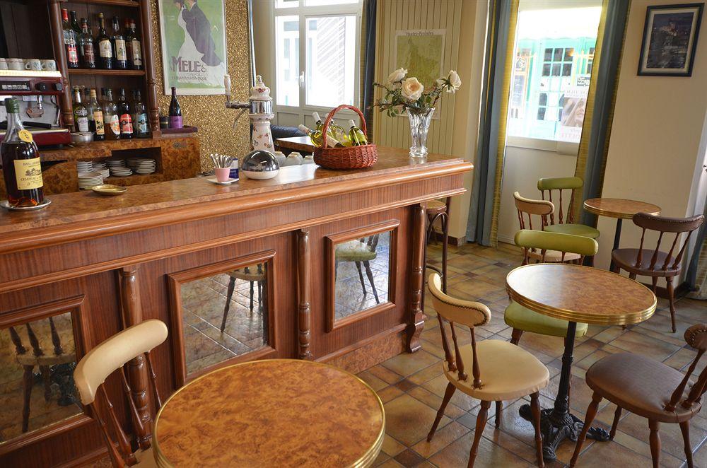 Bar/Salón Hôtel la Régence
