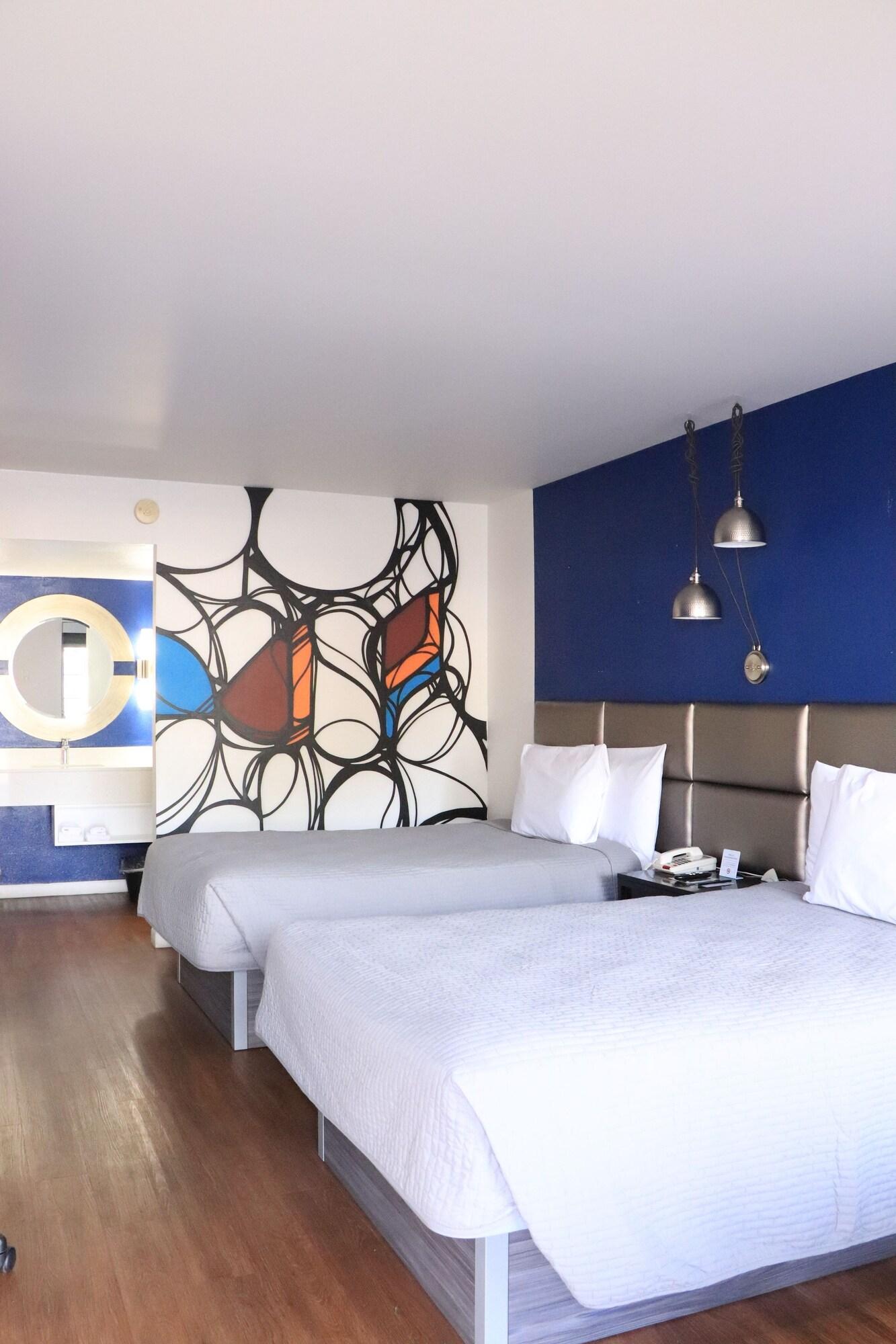 Varios University Inn