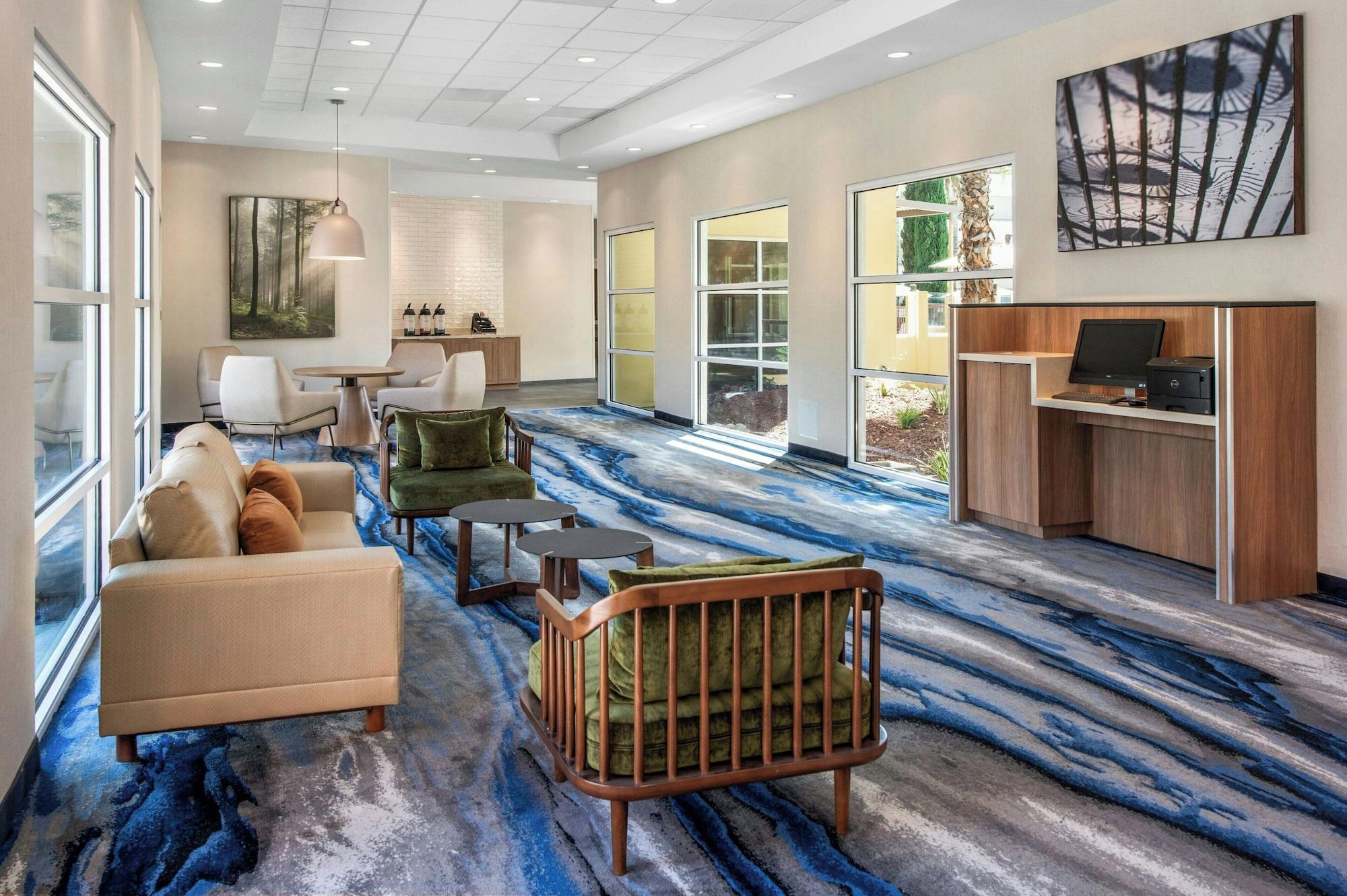 Vista Lobby Fairfield Inn & Suites by Marriott San Jose Airport