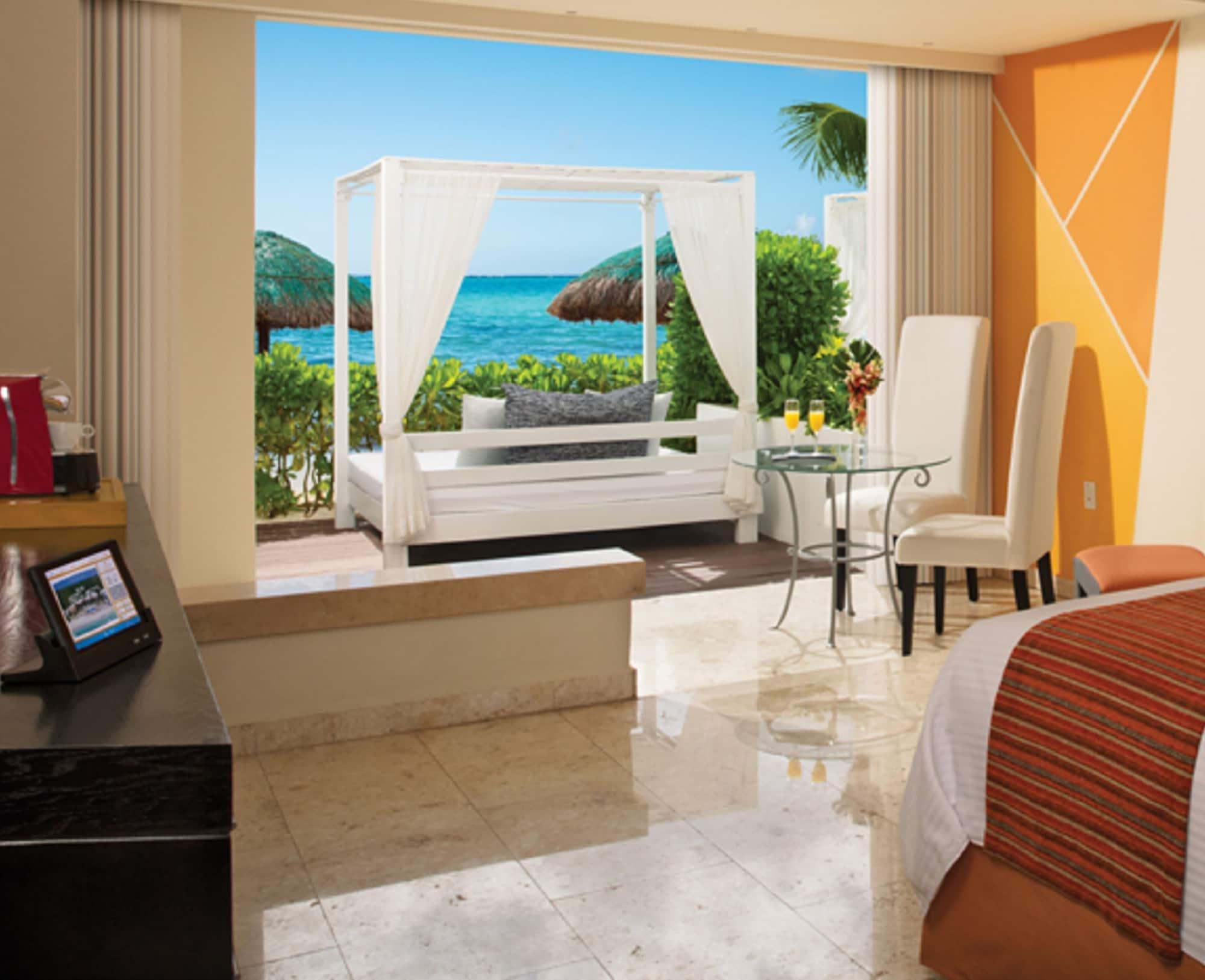 Comodidades do quarto Sunscape Akumal Beach Resort & Spa