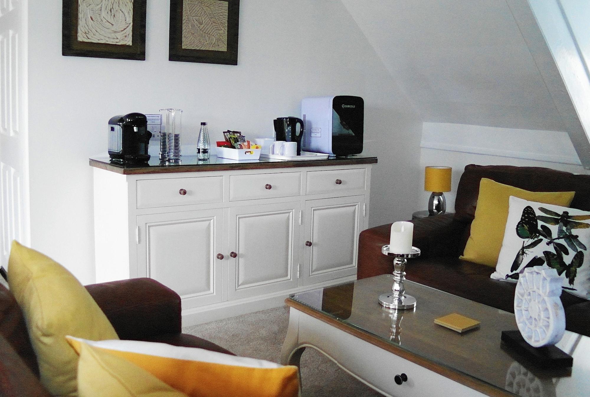 Set de Habitación White Linen Whitby, Room Only