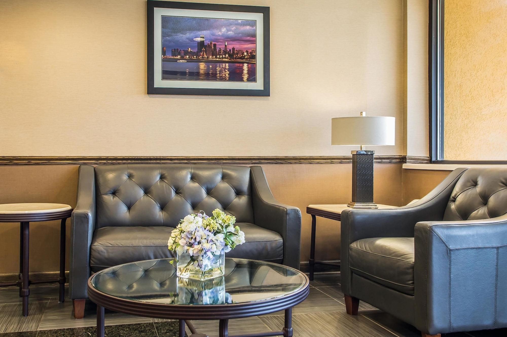 Vista Lobby Quality Inn Elgin I-90