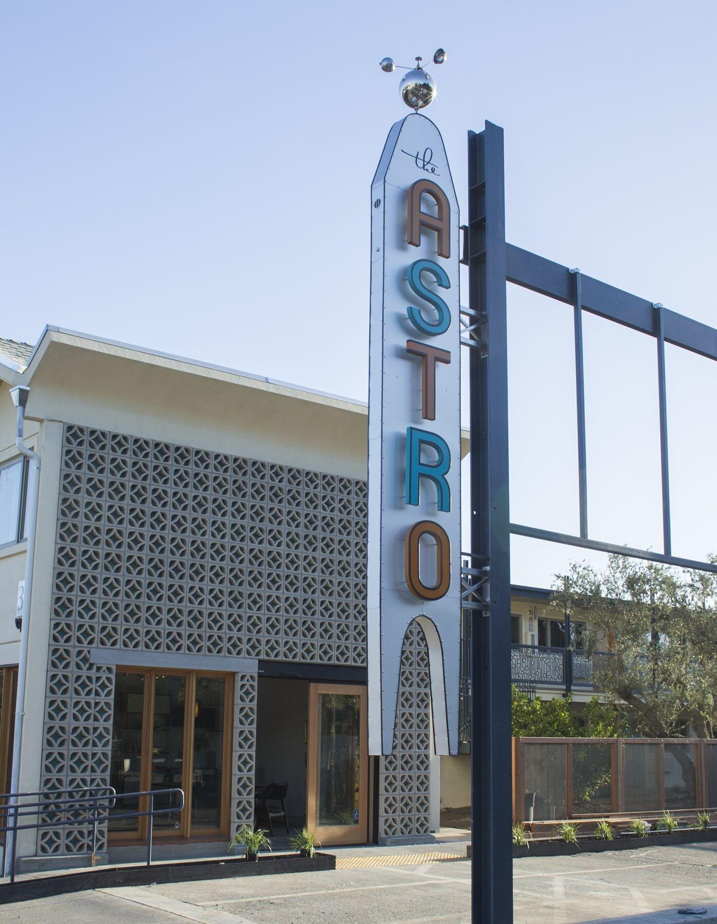 Vista Exterior The Astro