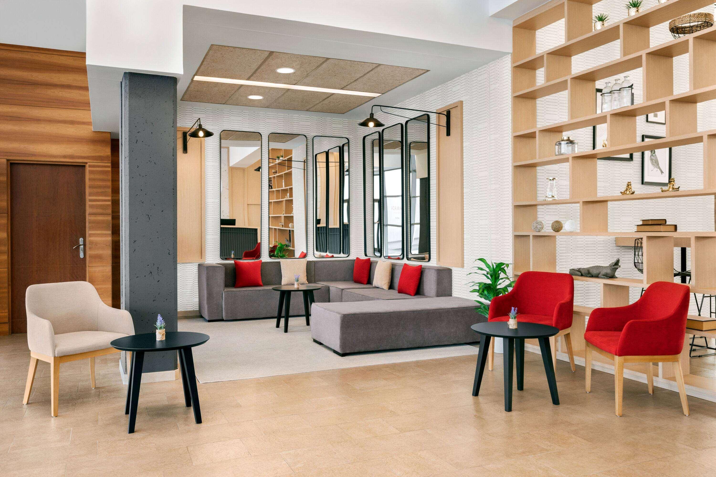Vista Lobby Ramada by Wyndham Madrid Getafe