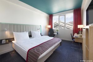 Alojamiento - Radisson RED Oslo City Centre, A Verified Net Zero Hotel