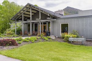 Alojamiento - Peaks of Otter Lodge