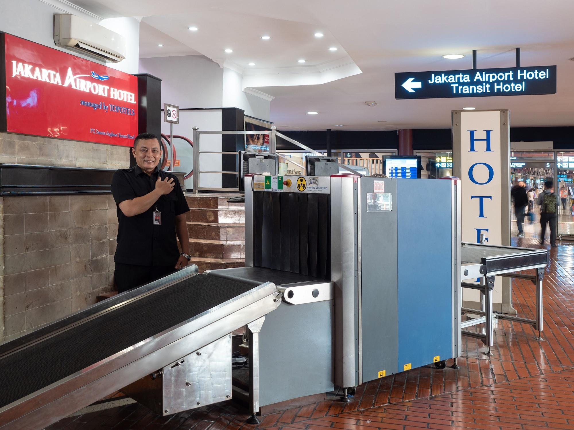 Vista Exterior Jakarta Airport Hotel