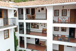Alojamiento - Atoq San Blas Hotel