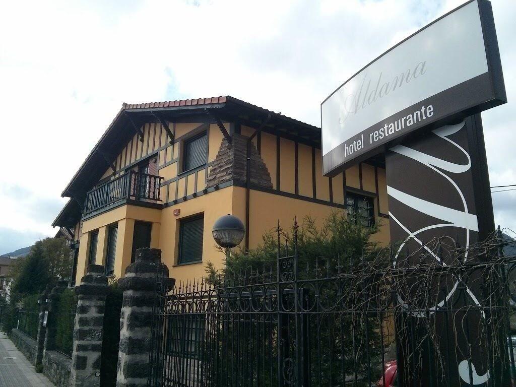 Vista Exterior Hotel Restaurante Aldama