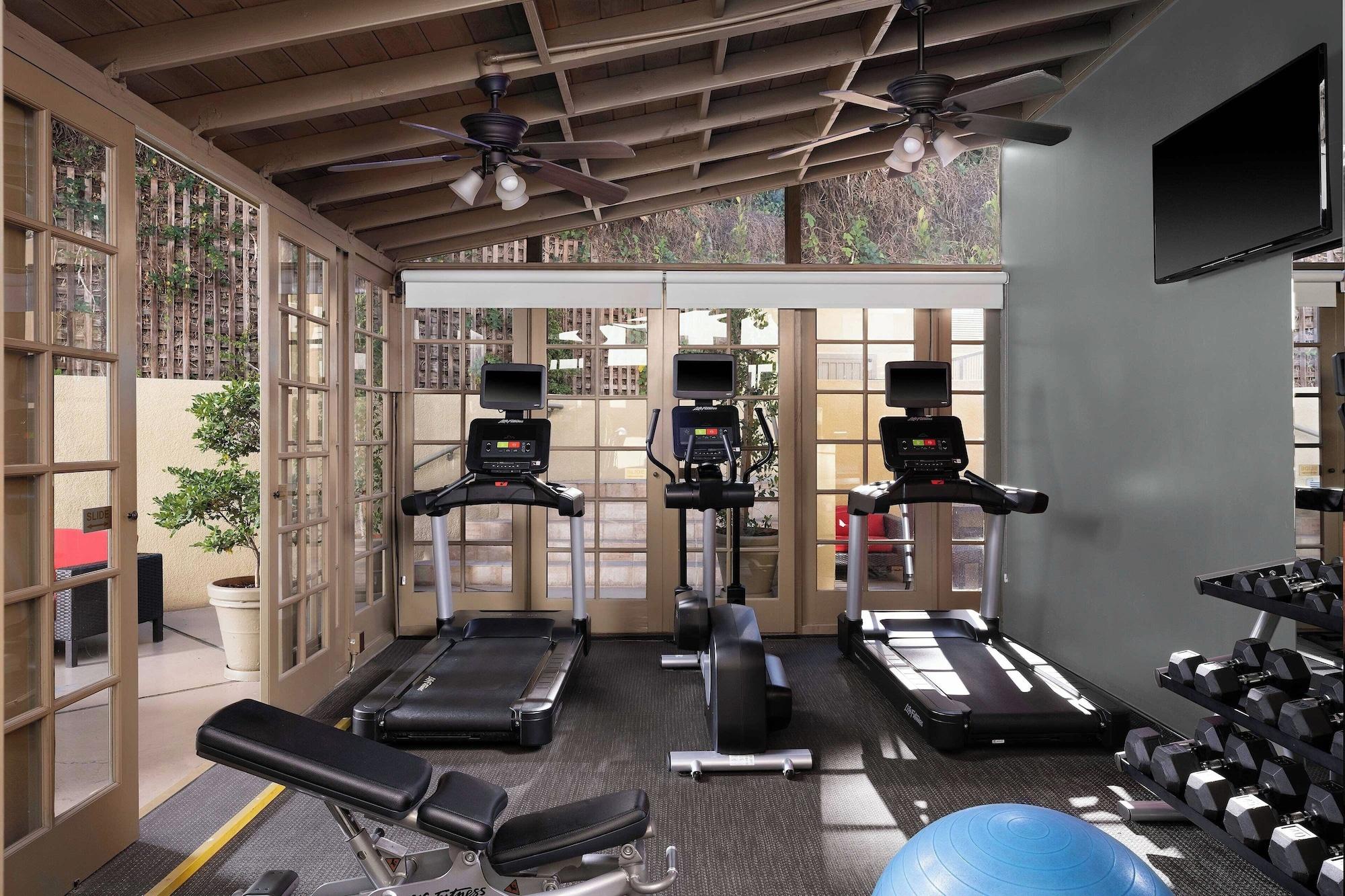 Gimnasio Courtyard by Marriott Los Angeles Century City/Beverly Hills