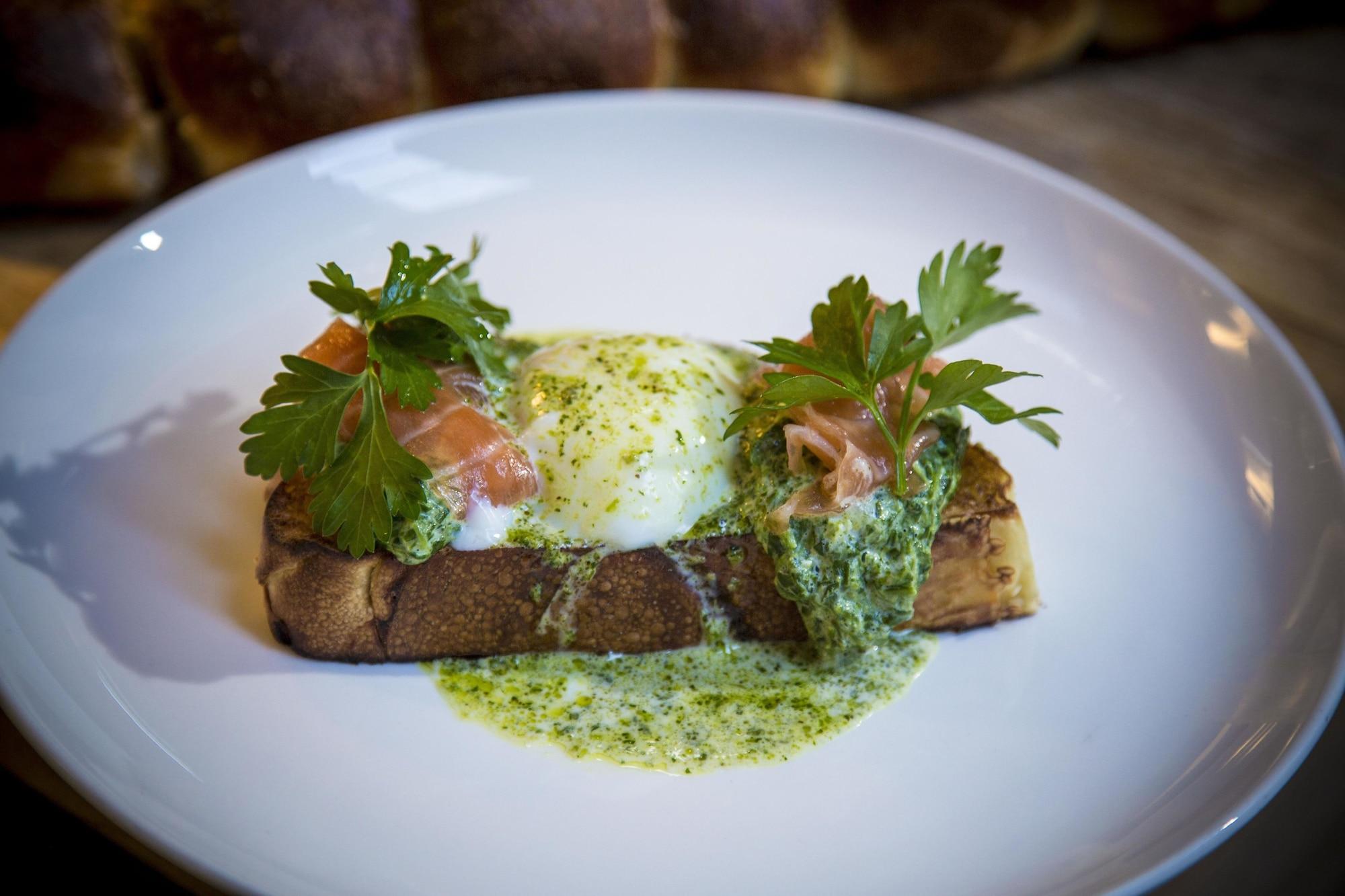 Restaurant Mendeli Street Hotel By Prima Hotels - 18 years old plus