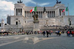 Actividad - Traslado desde el Puerto de Civitavecchia a Roma con billete de autobús turístico