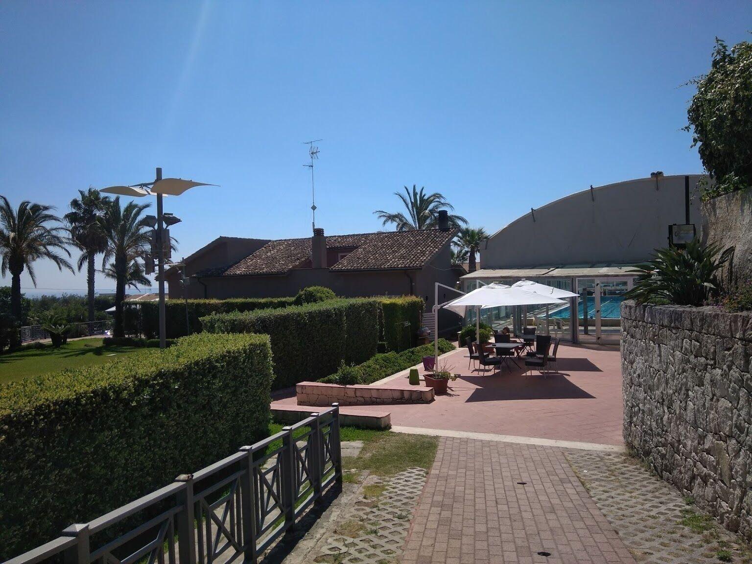 Varios Hotel La Cavalera