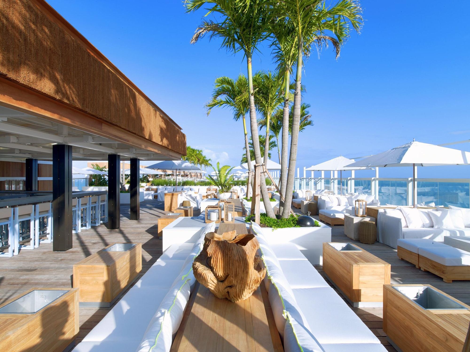 Vista Exterior One of a Kind - Ocean View Luxury Condo