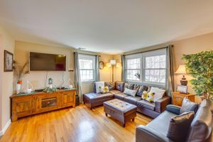 Arriendo temporal - Charming Leola Home: 10 Mi to Downtown Lancaster!