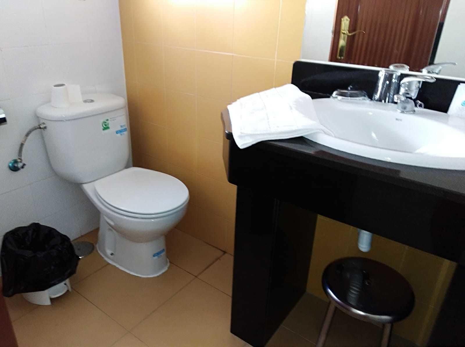 Equipamiento de Habitación Hotel Cervantes