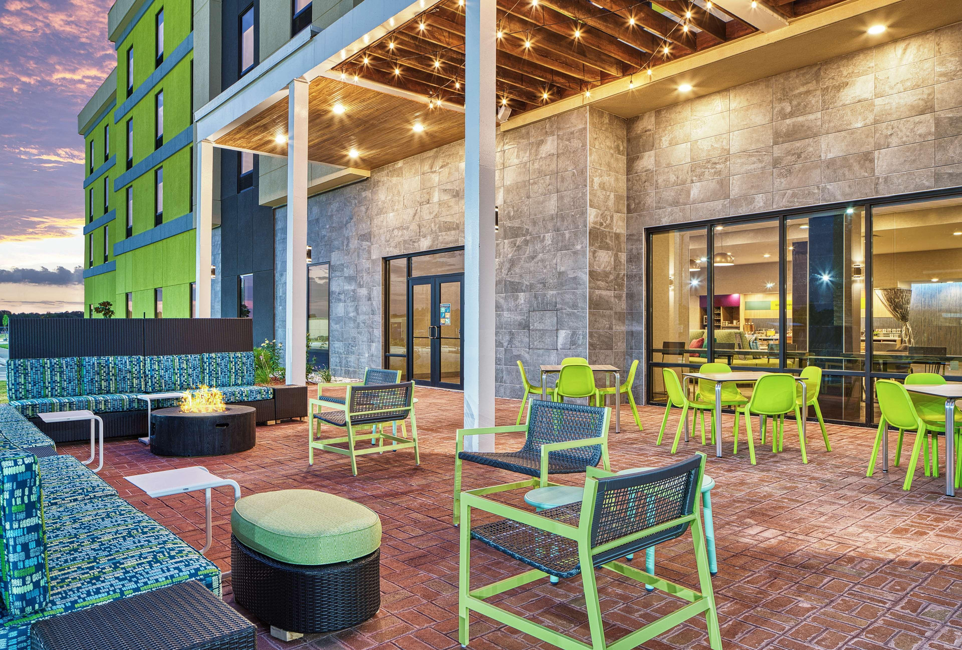 Vista Exterior Home2 Suites by Hilton Batesville