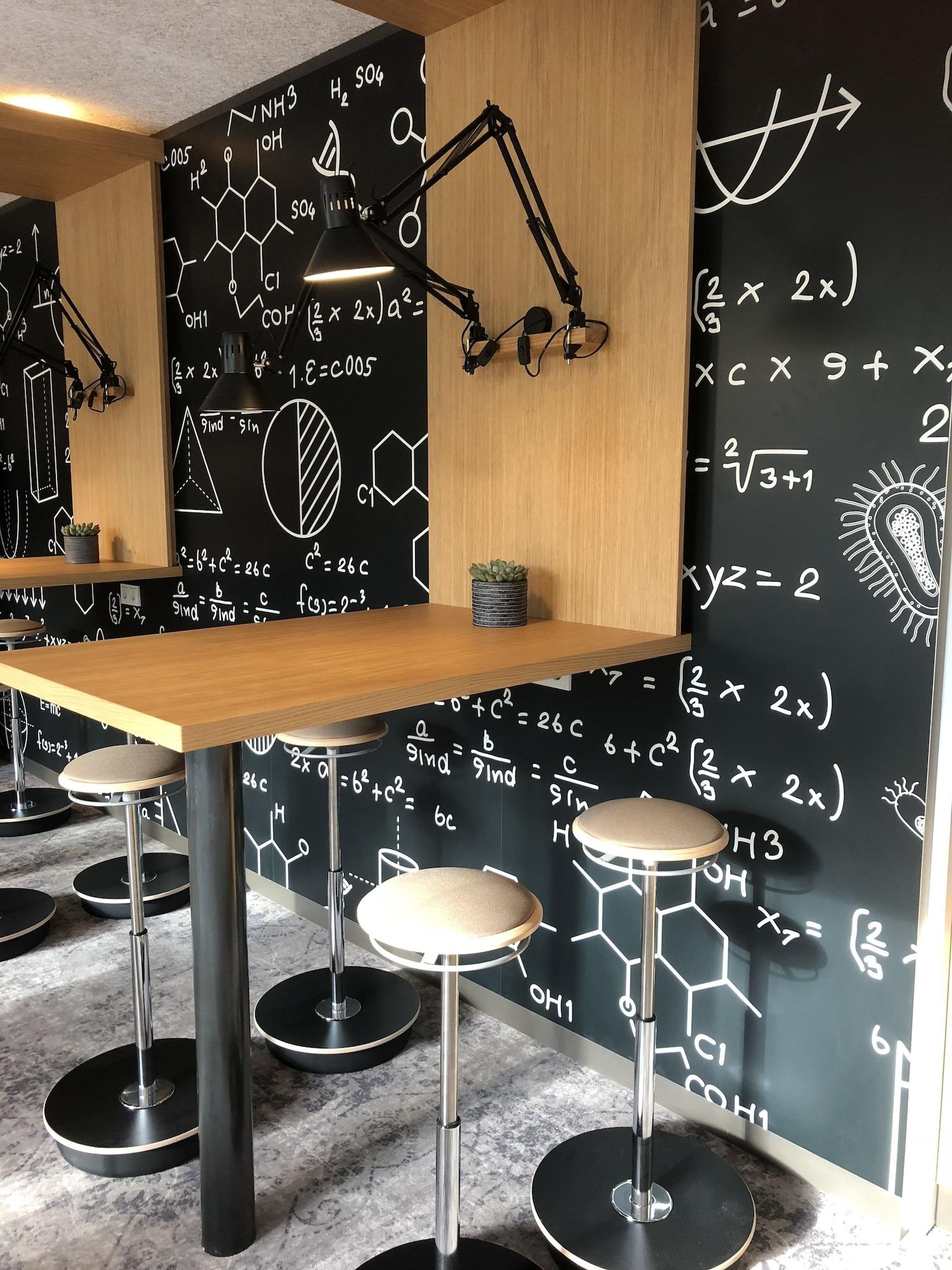 Bar/Salón Schulhaus Hotel