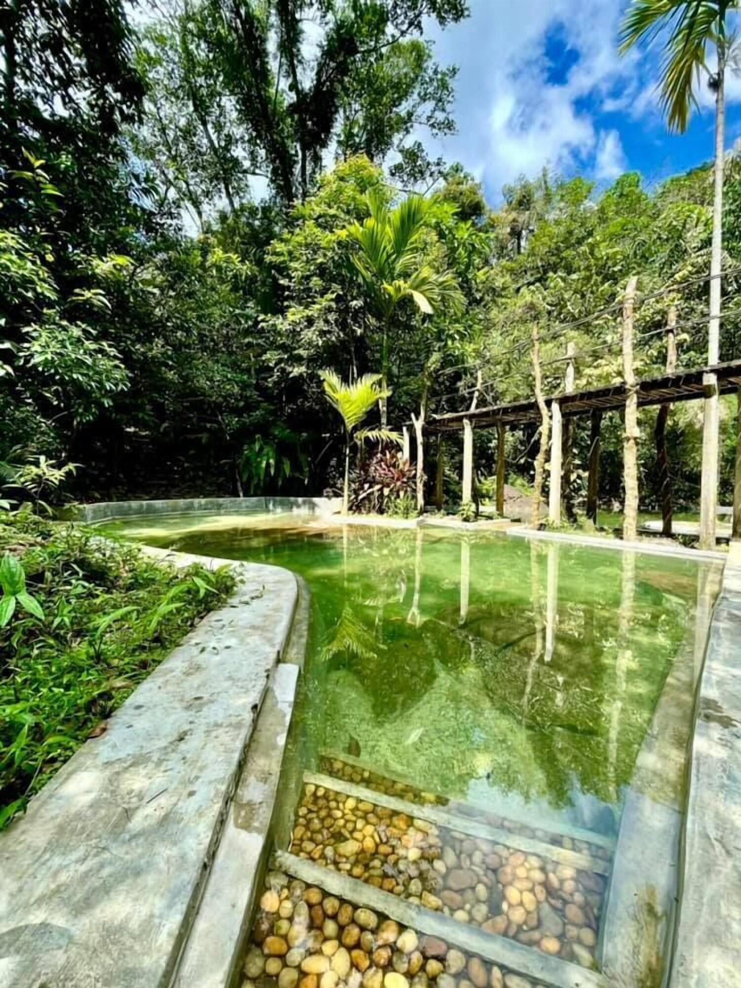 Vista Piscina Kingdom Secret Kiriella
