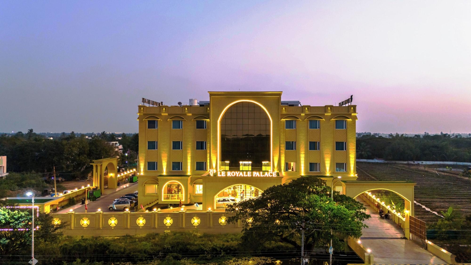 Vista Exterior Le Royale Palace