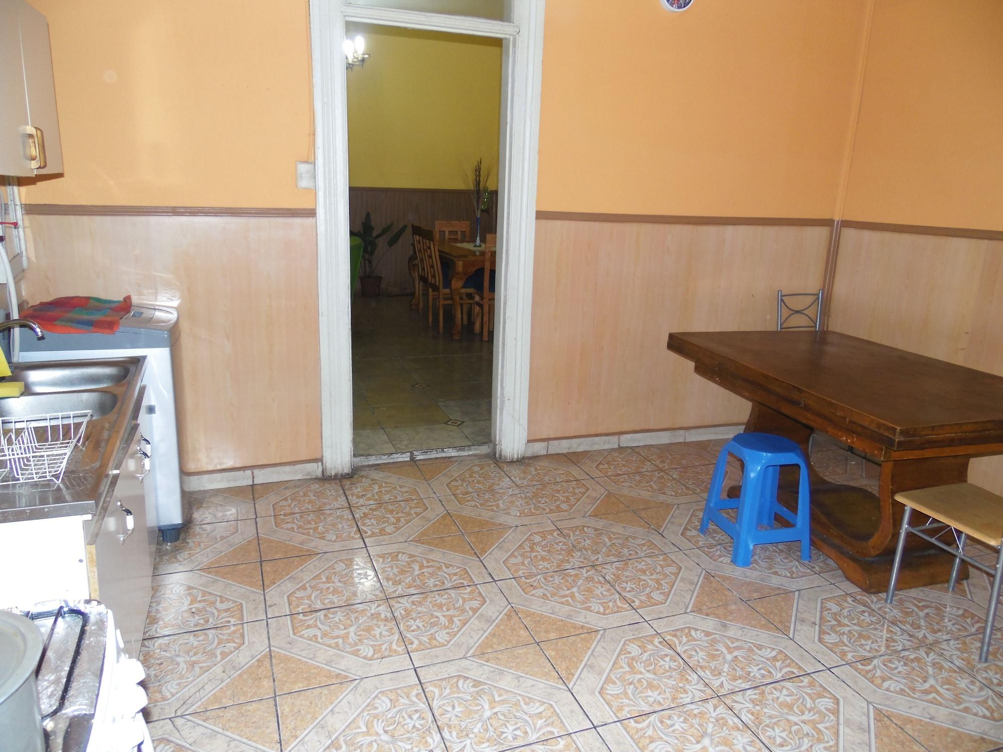 Restaurant Hostal Tricontinental