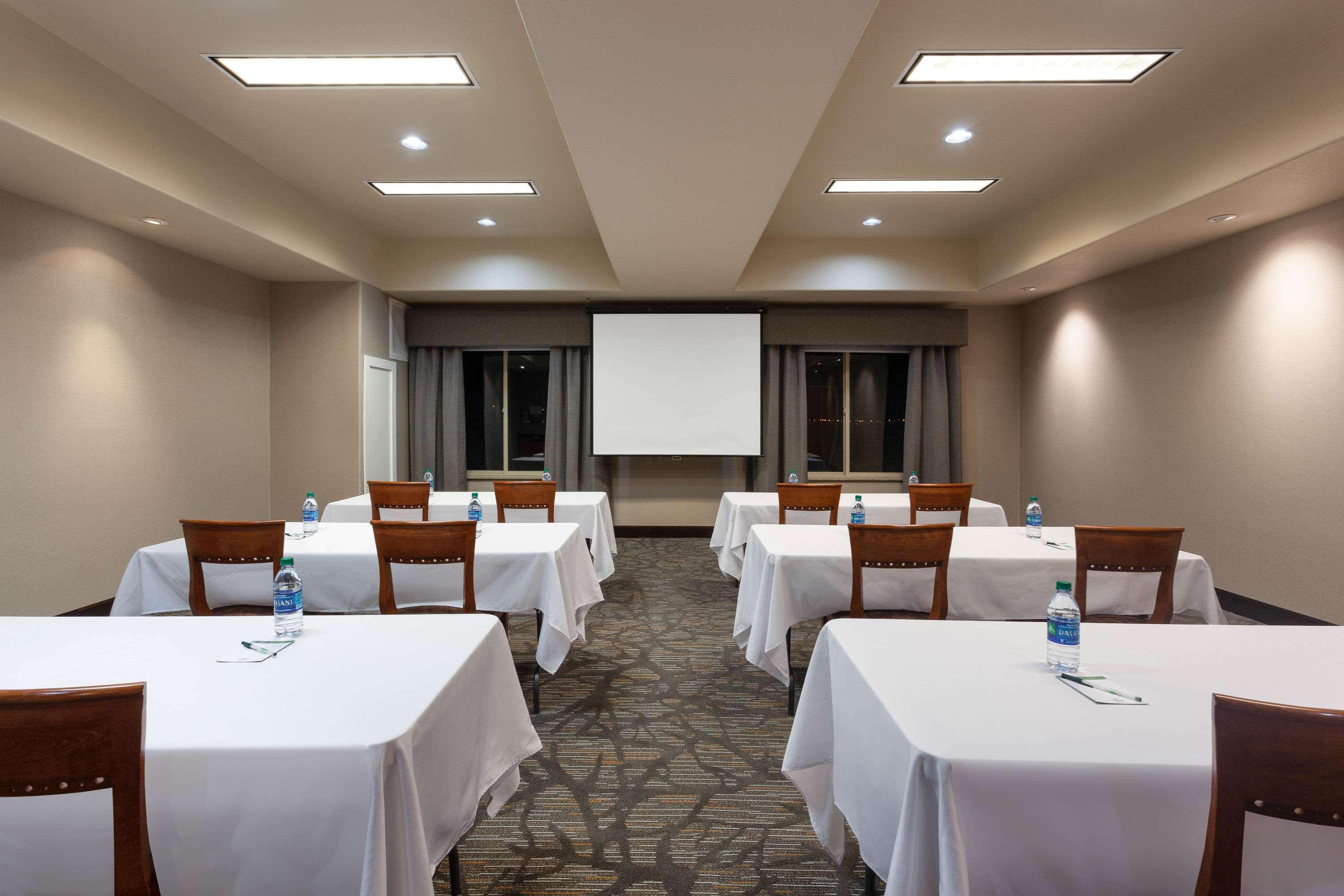 Centro de Negocios Wingate by Wyndham Moses Lake