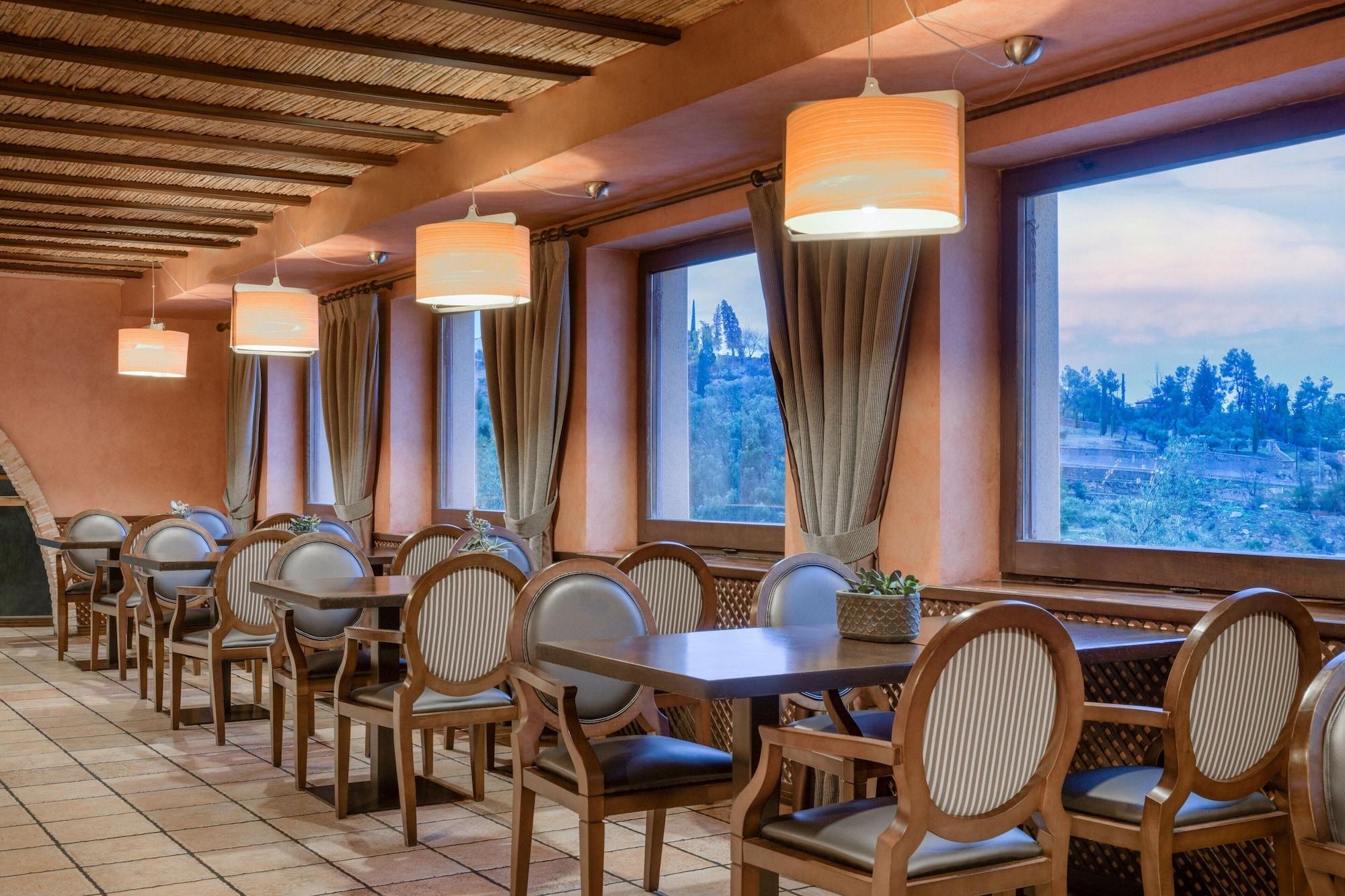 Restaurant AC Hotel Ciudad de Toledo by Marriott
