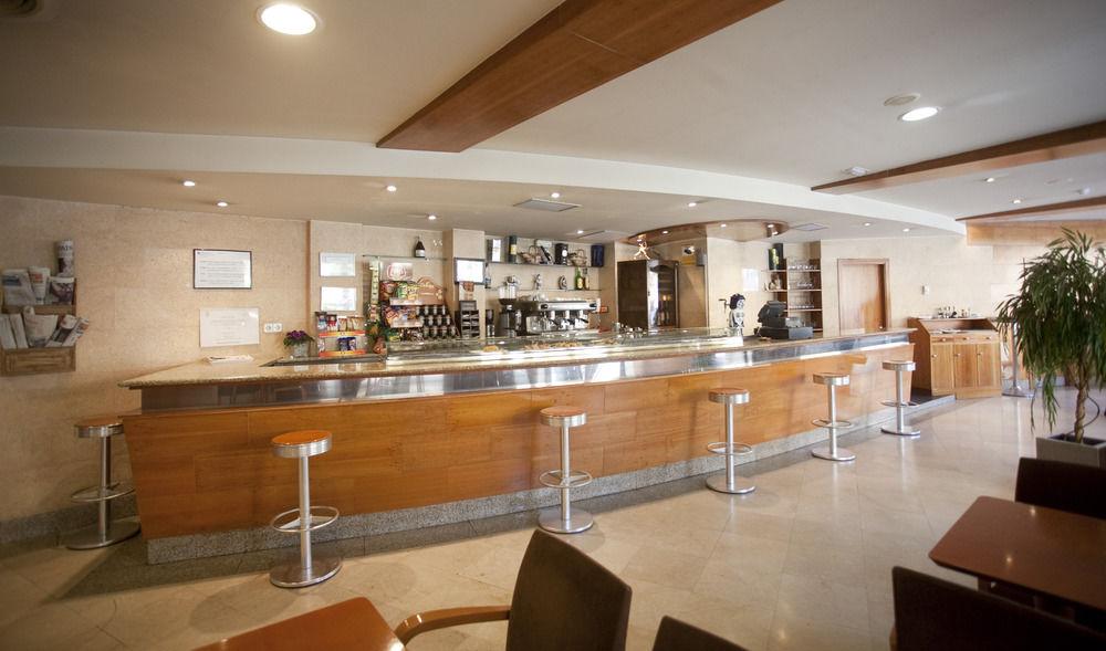 Bar/Salón Hotel Carrís Almirante