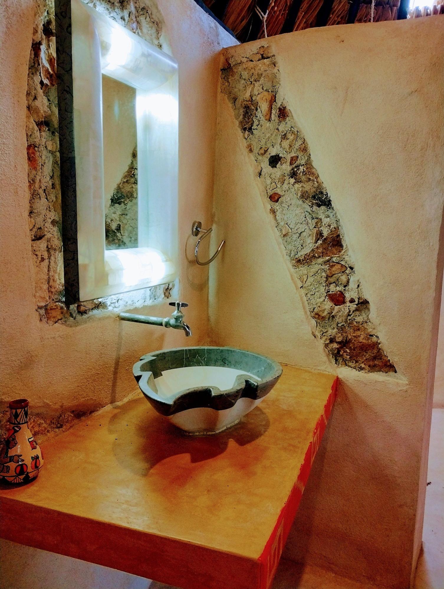 Equipamiento de Habitación Hotel y Museo Aldea Maya Toktli Orígenes