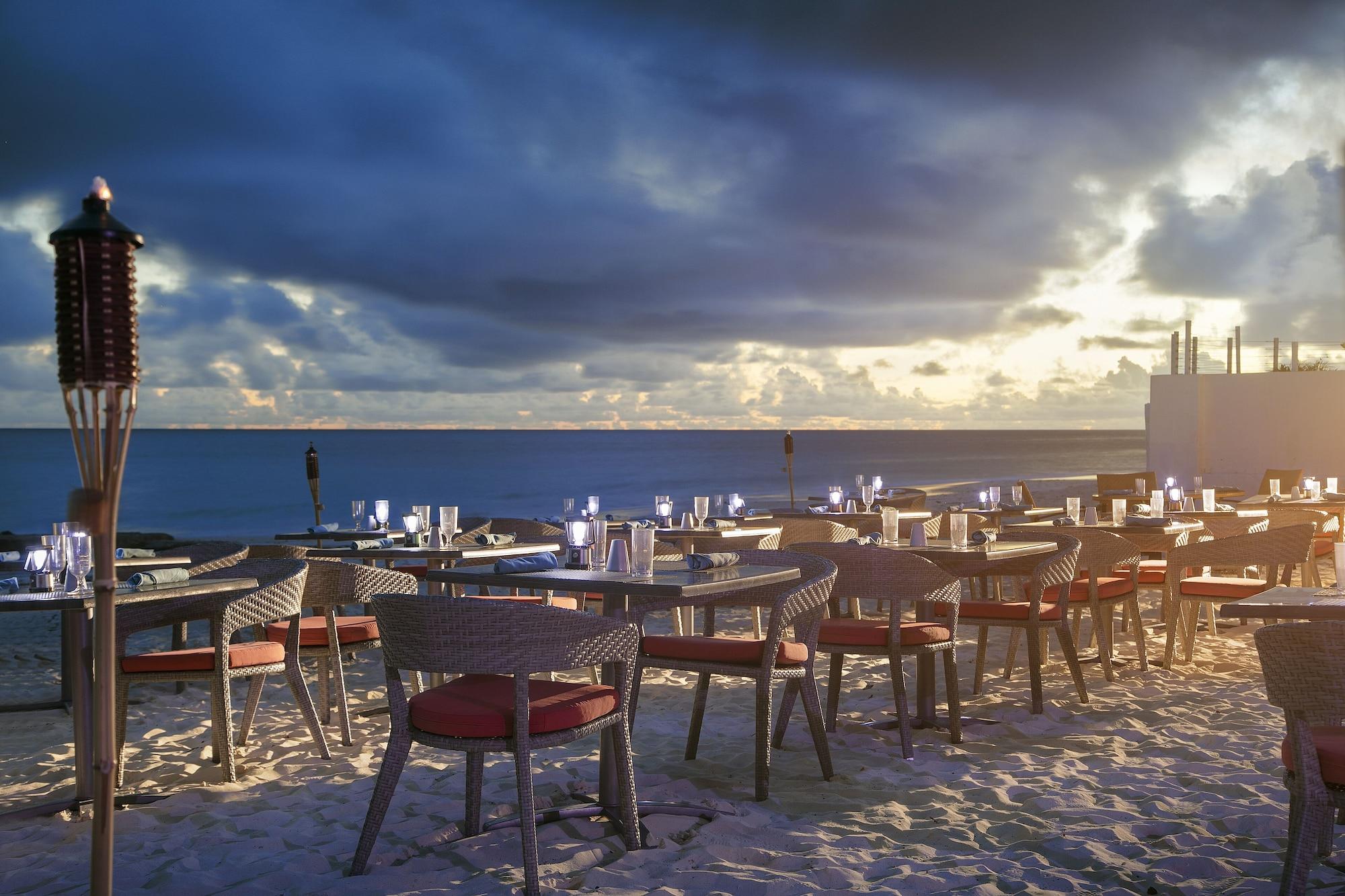 Restaurant Luxury Collection at Sea Breeze Beach House by Ocean Hotels