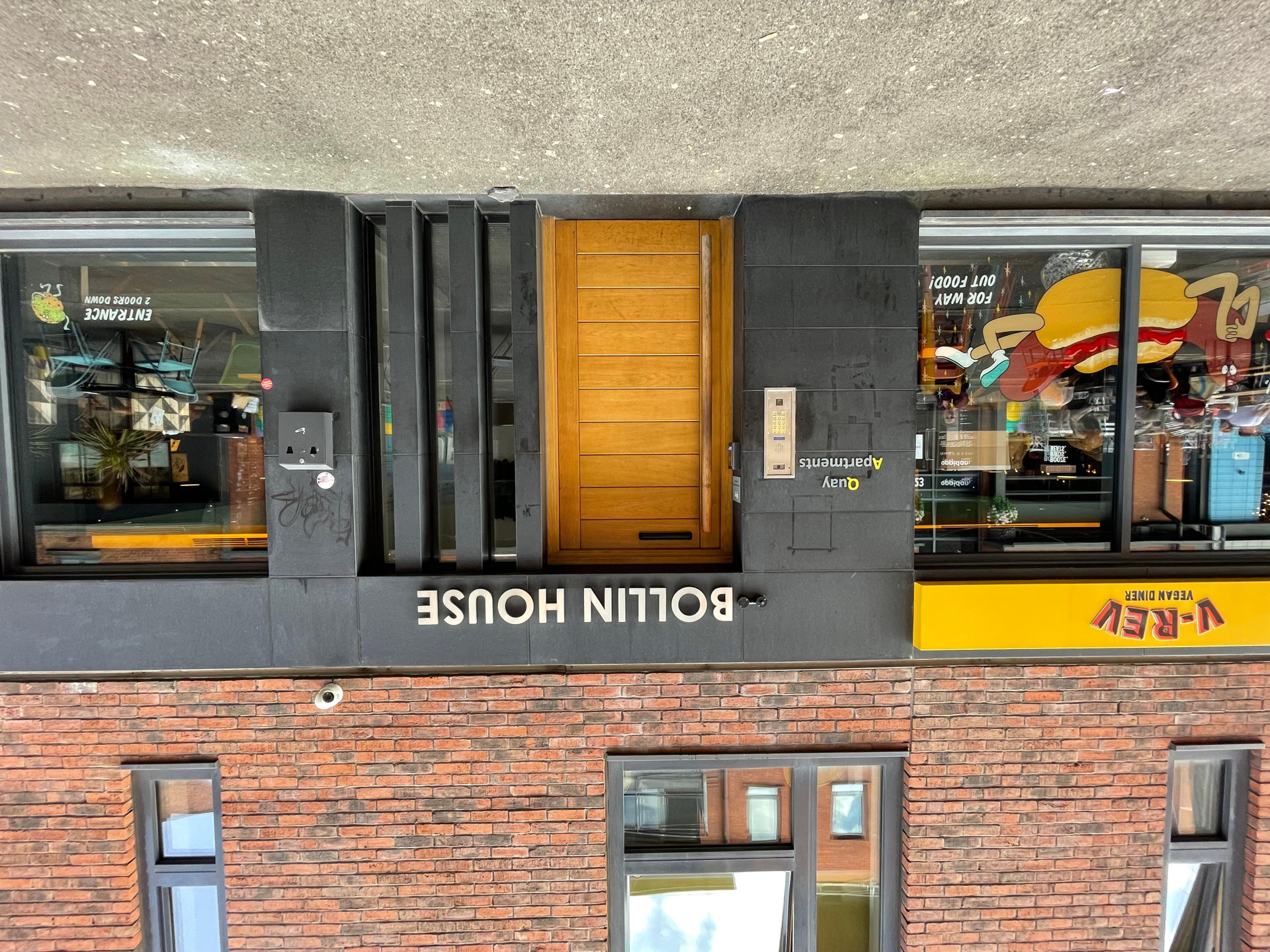 Vista Lobby Quay Apartments Manchester