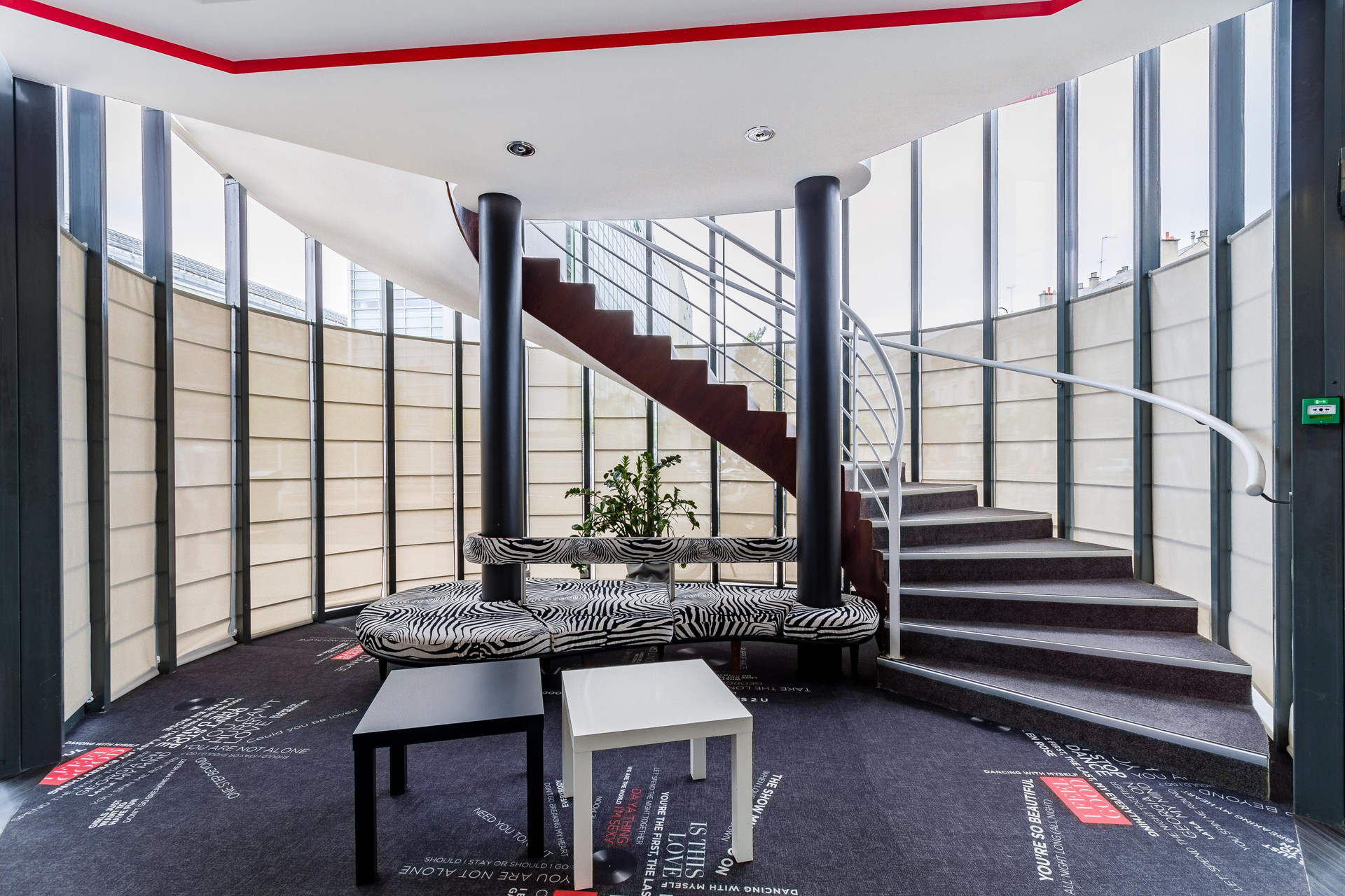 Vista Lobby Novotel Tours Centre Gare