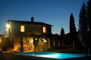 Alquiler Vacacional - TODI NEARBY Stone farmhouse, with pool, garden, bush and Wi Fi