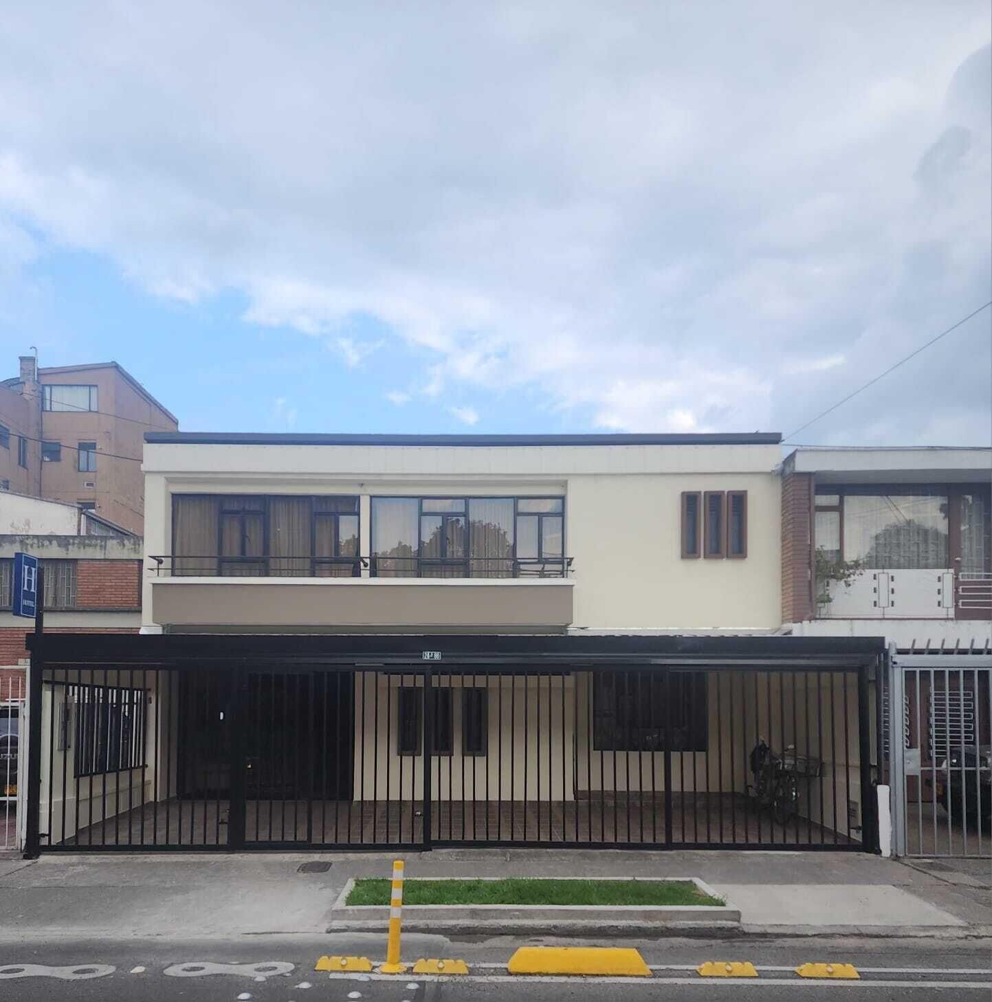 Vista Exterior Casa Hotel Mared