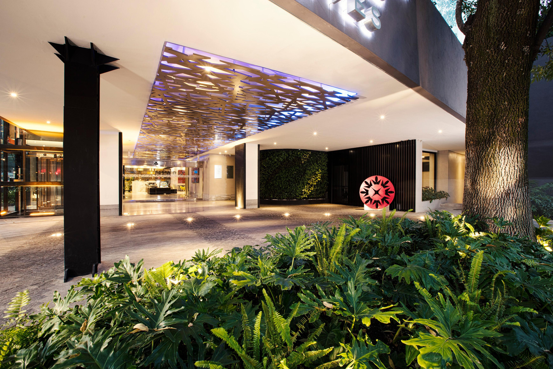 Vista Exterior Krystal Grand Insurgentes Sur