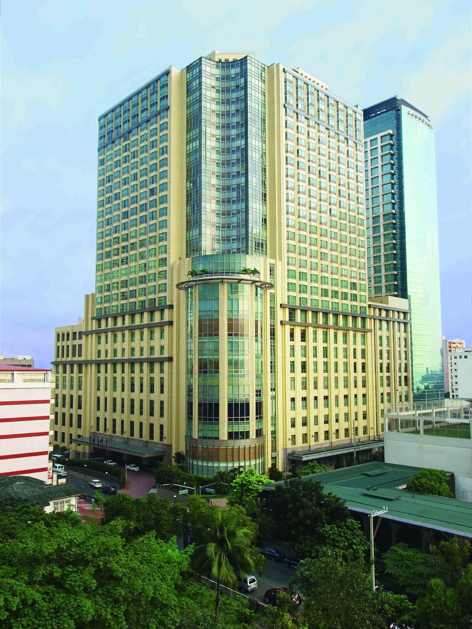 Vista Exterior New Coast Hotel Manila