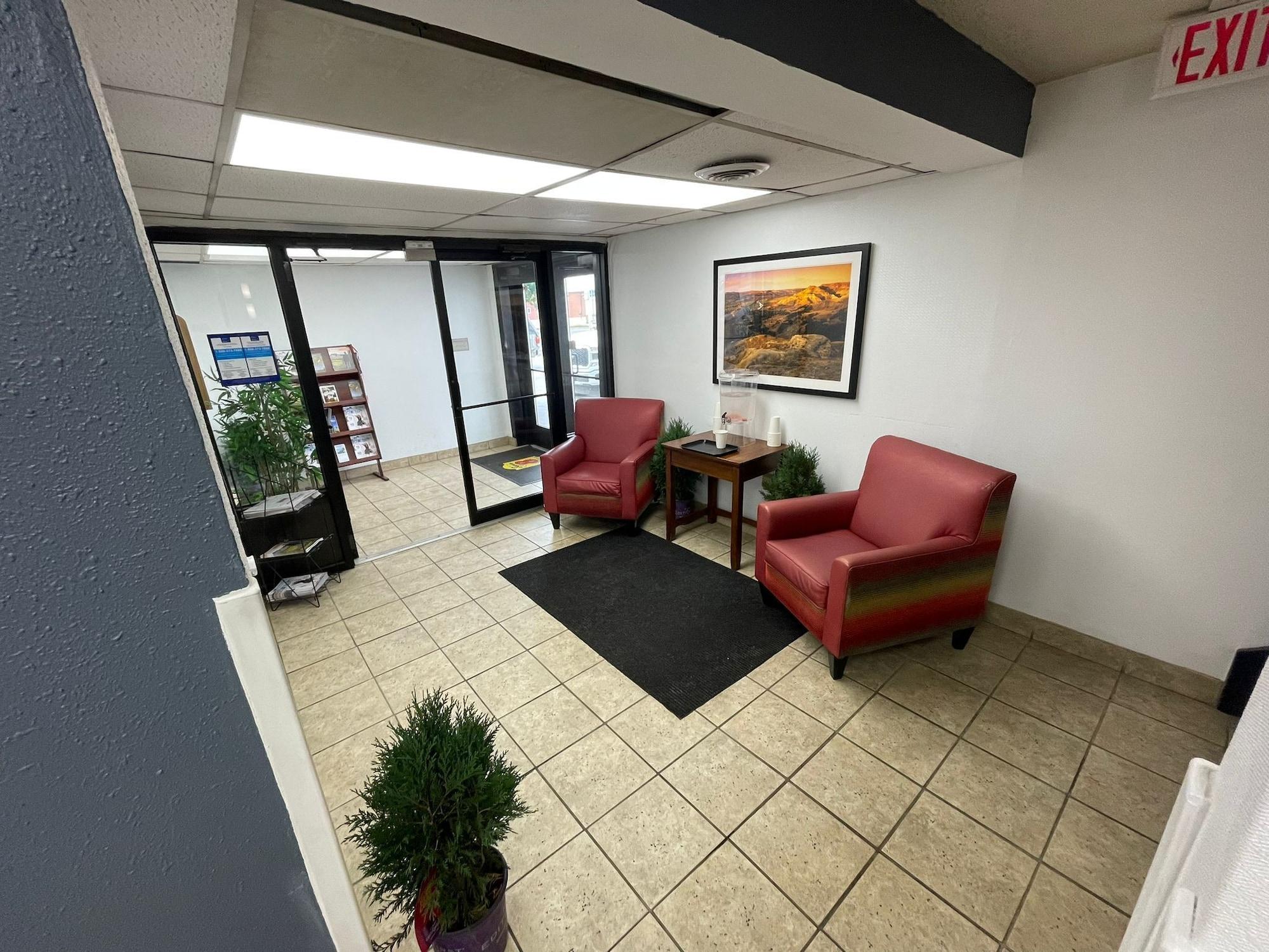 Vista Lobby Super 8 by Wyndham Williston ND