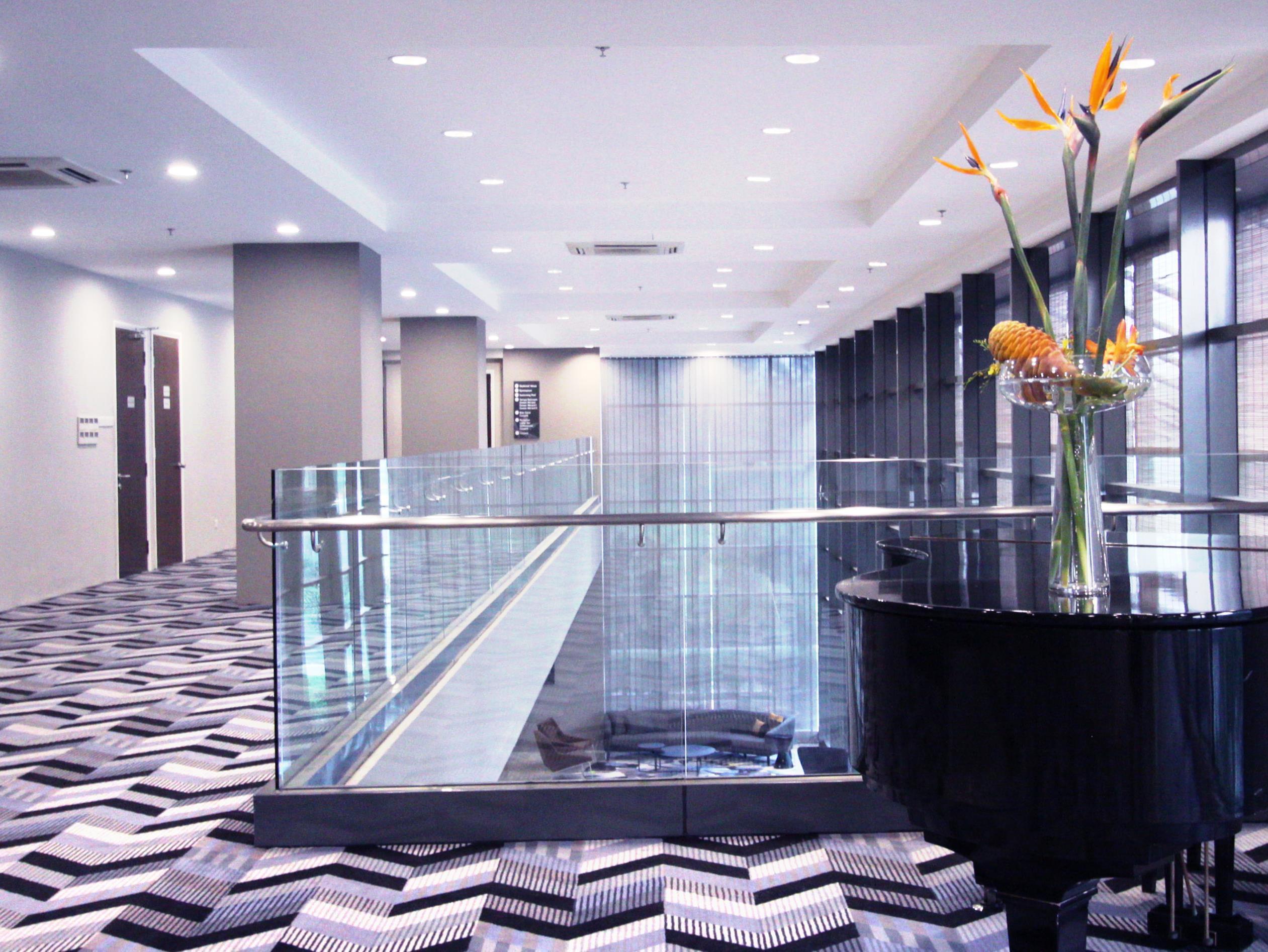 Vista Exterior Acappella Suite Hotel