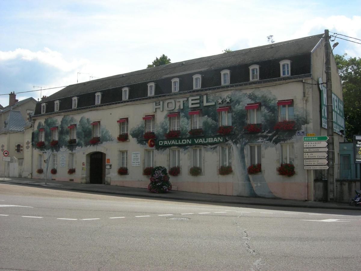 Vista Lobby Cit Hotel Avallon Vauban