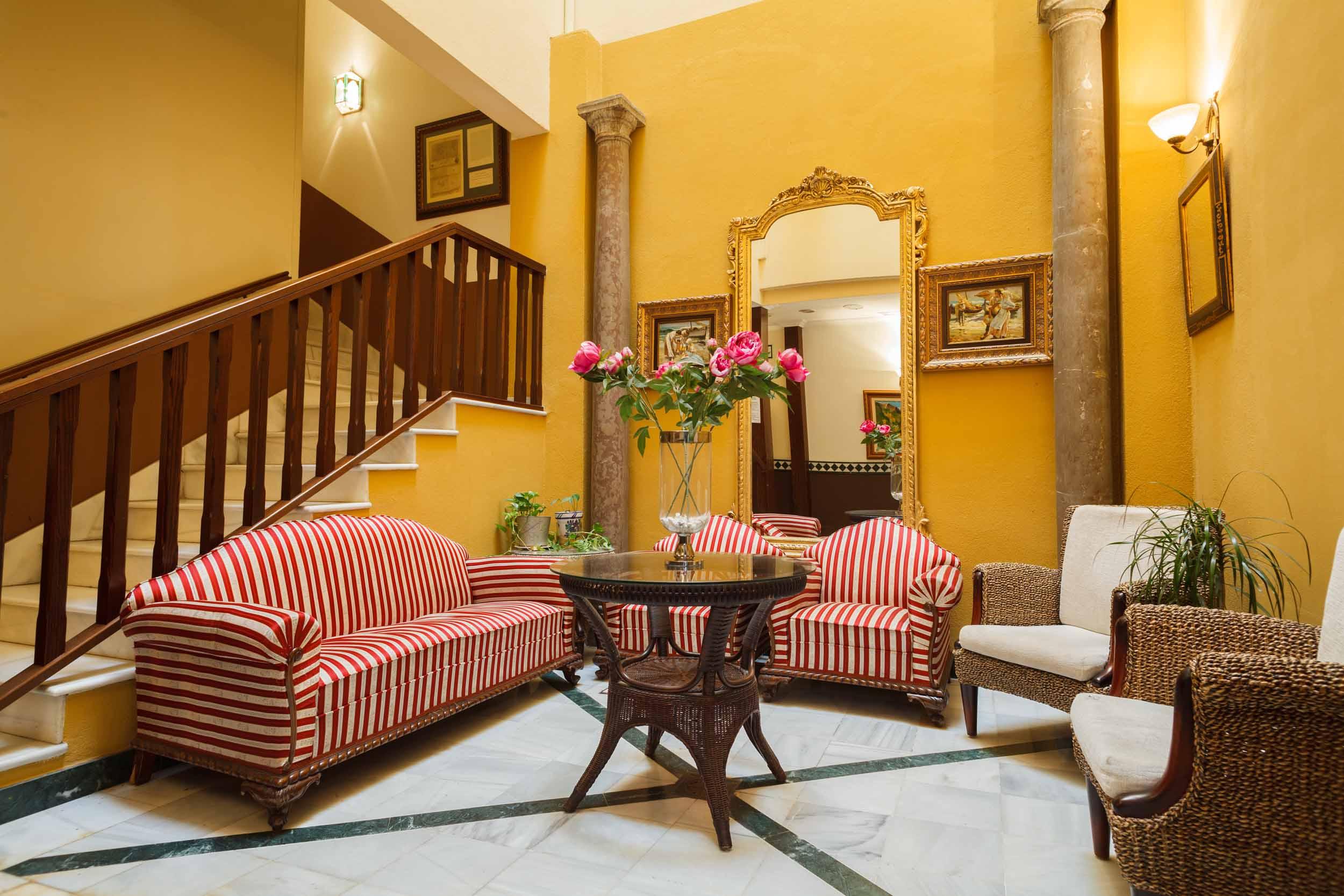 Vista Lobby Hotel Plaza Nueva