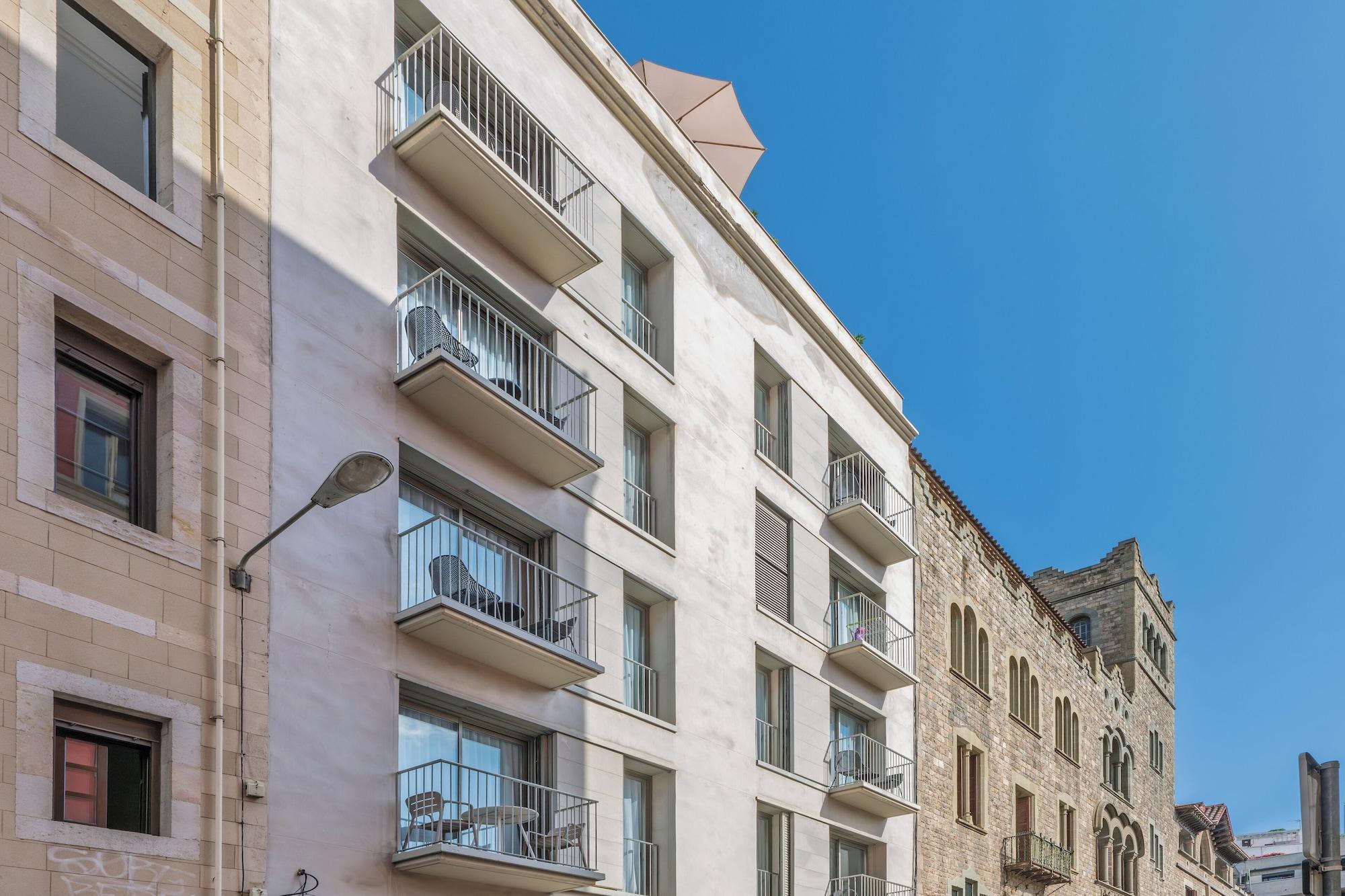 Vista Exterior Aspasios Catedral Apartments